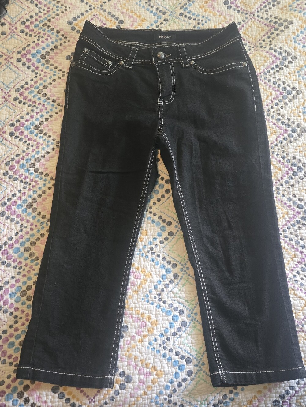 Suko Jeans capris dark wash and bold, white contrast stitching